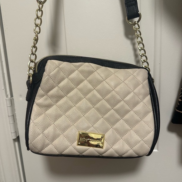 Betsy Johnson sequined bow purse - Picture 4 of 7